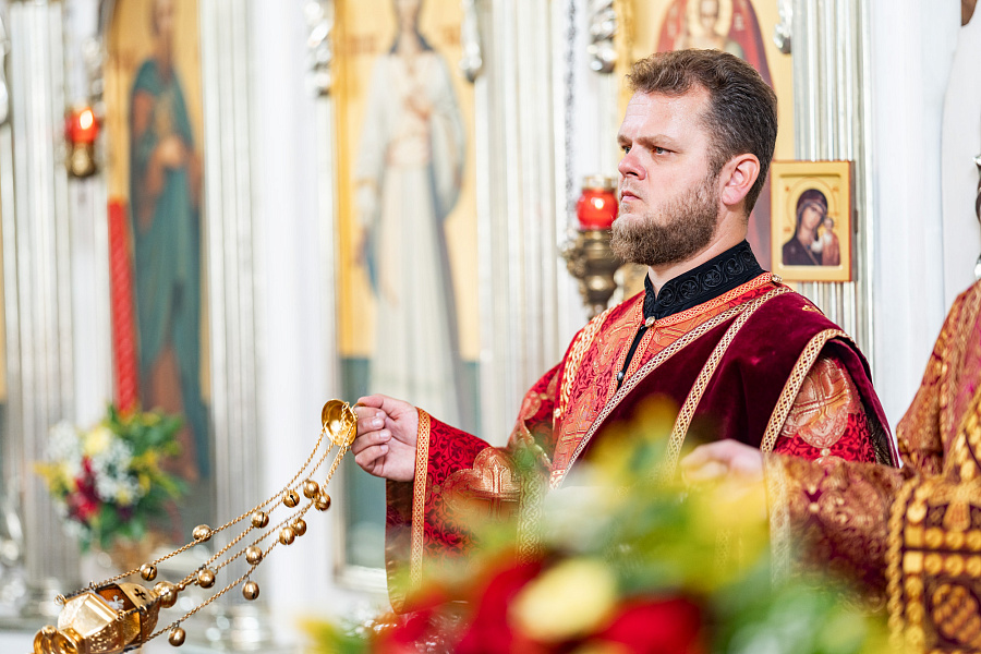 Архиерейское богослужение в Борисо-Глебском храме села Енино г.о. Серпухов